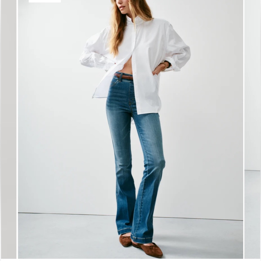 SPANXshape™ EveryWear
Flare Jeans, large petite NWT